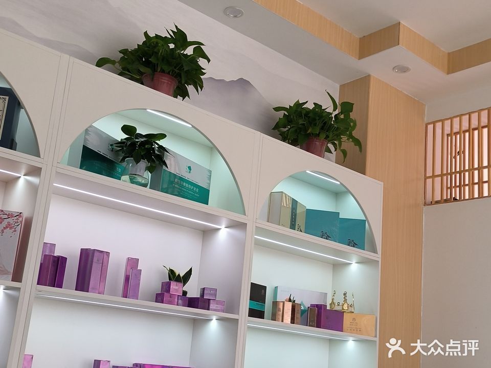 纤媚美甲化妆(财富广场美食城壮锦大道店)