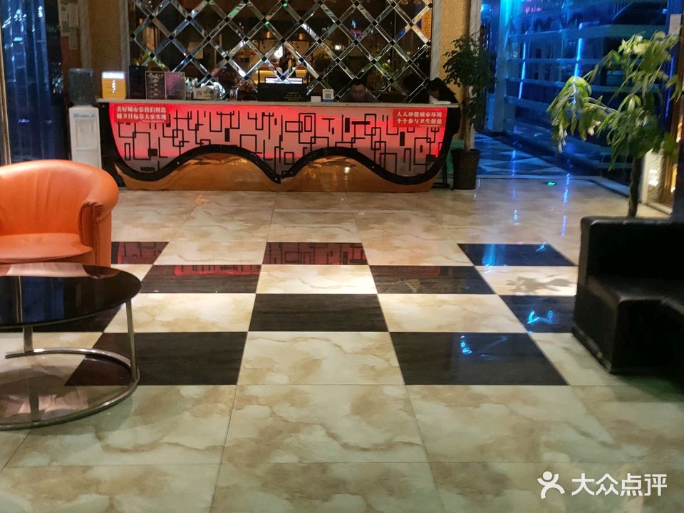 炫彩缤纷KTV(船锦·城南1号东苑店)