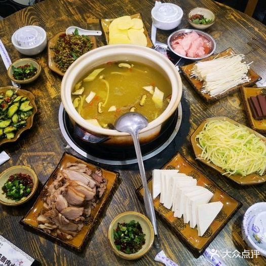振华菌汤鹅肉火锅