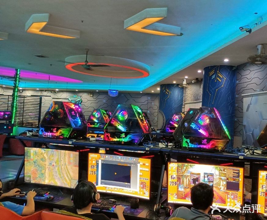 蛟龙电竞馆(蛟乙塘卓威店)