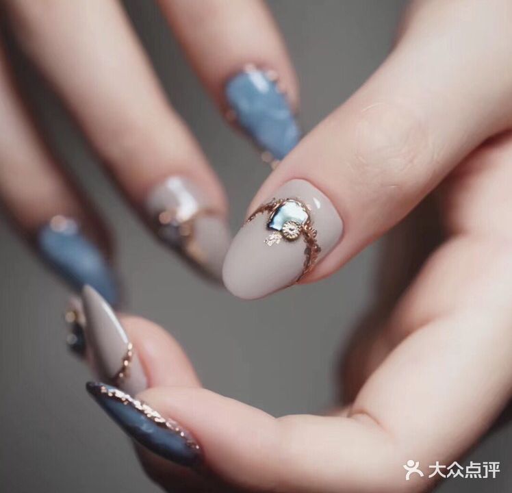 LOVE美甲美睫