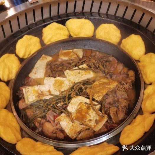 庆丰源大灶台地锅鸡铁锅炖