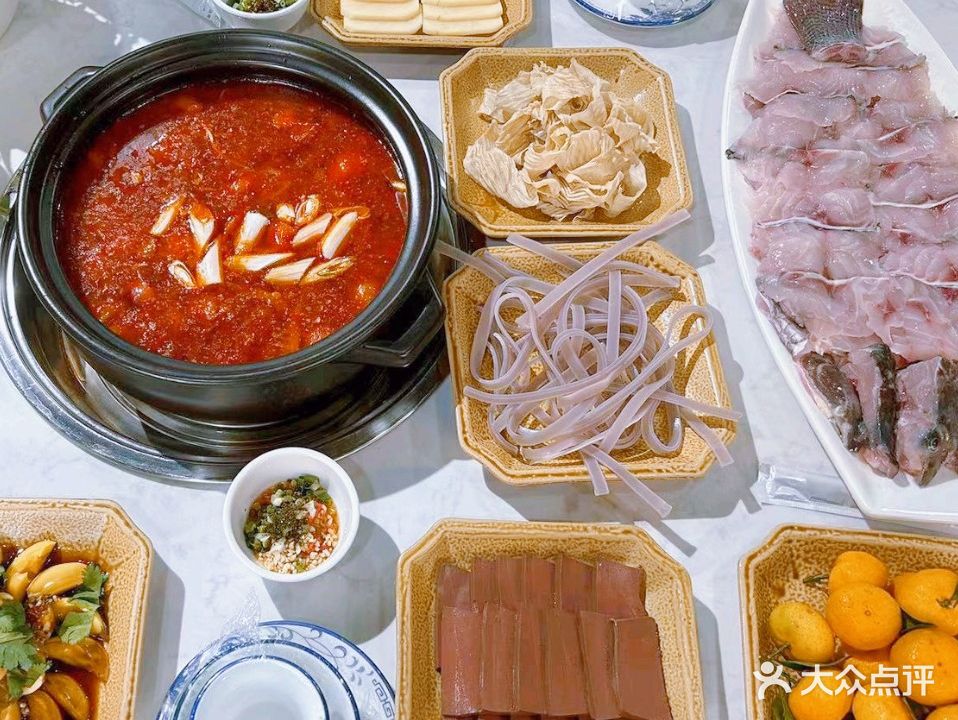 黔锅捞剔骨鸭·惠水马肉