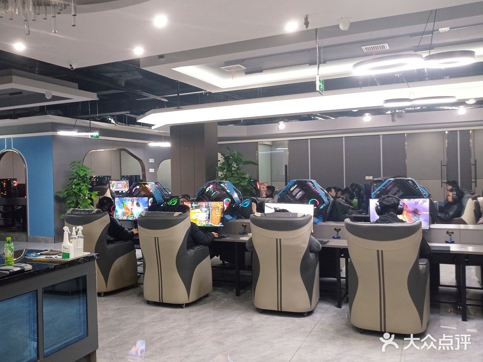 龙傲网咖(五星购物广场店)