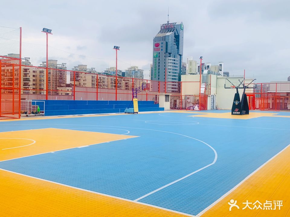 深诺海雅篮球运动馆·篮球培训(南山书城茂业店)