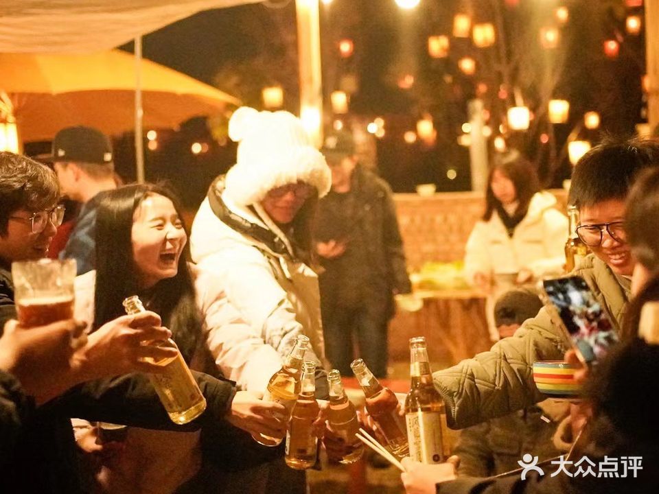 暖暖青年公園酒店