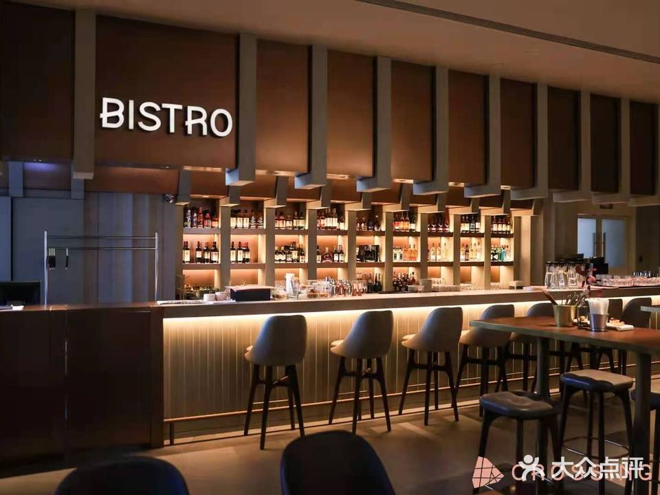 CROSSING BISTRO此拾小酒馆(龙宇国际店)