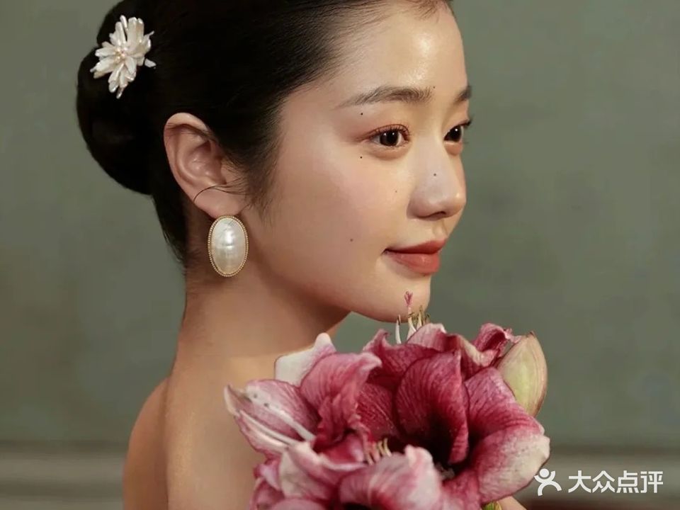 欧尚美妆造型