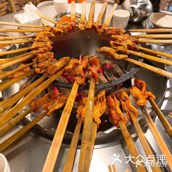 喷火龙西昌正宗火盆烧烤(广安店)
