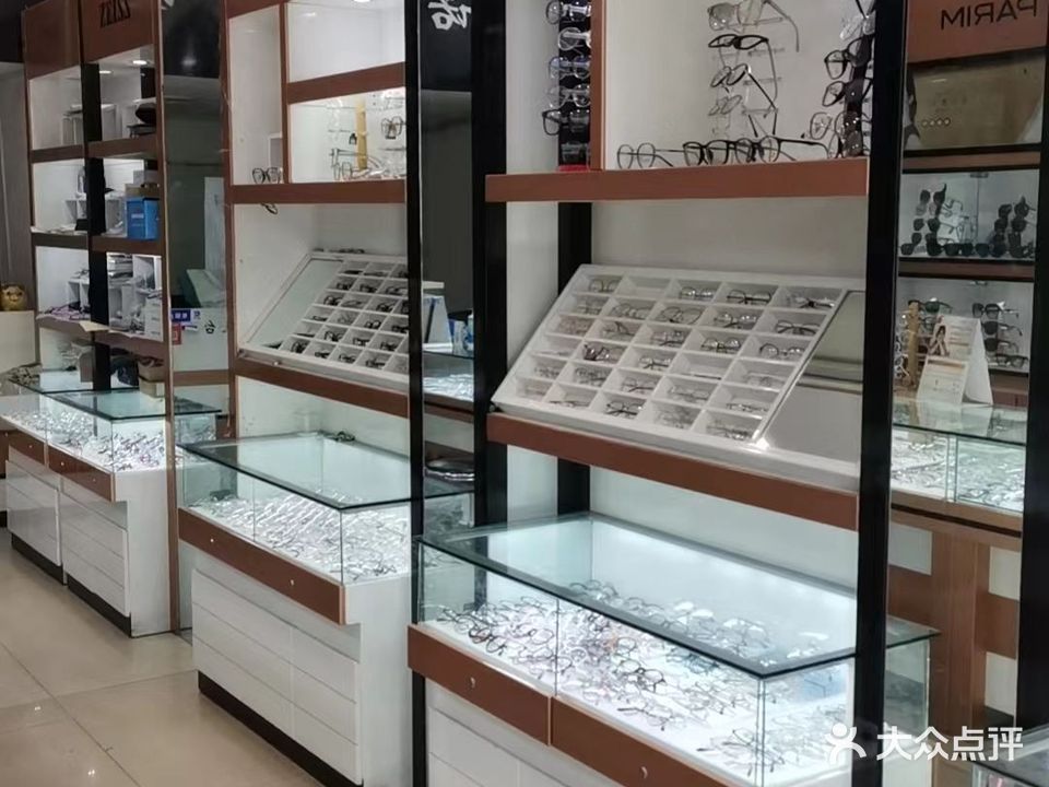 诺贝尔眼镜(三分店)