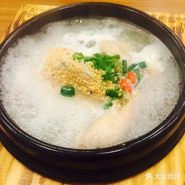 新罗参鸡汤(市南麦凯乐店)