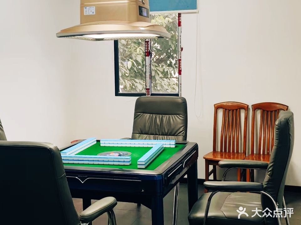 8号风球棋牌俱乐部