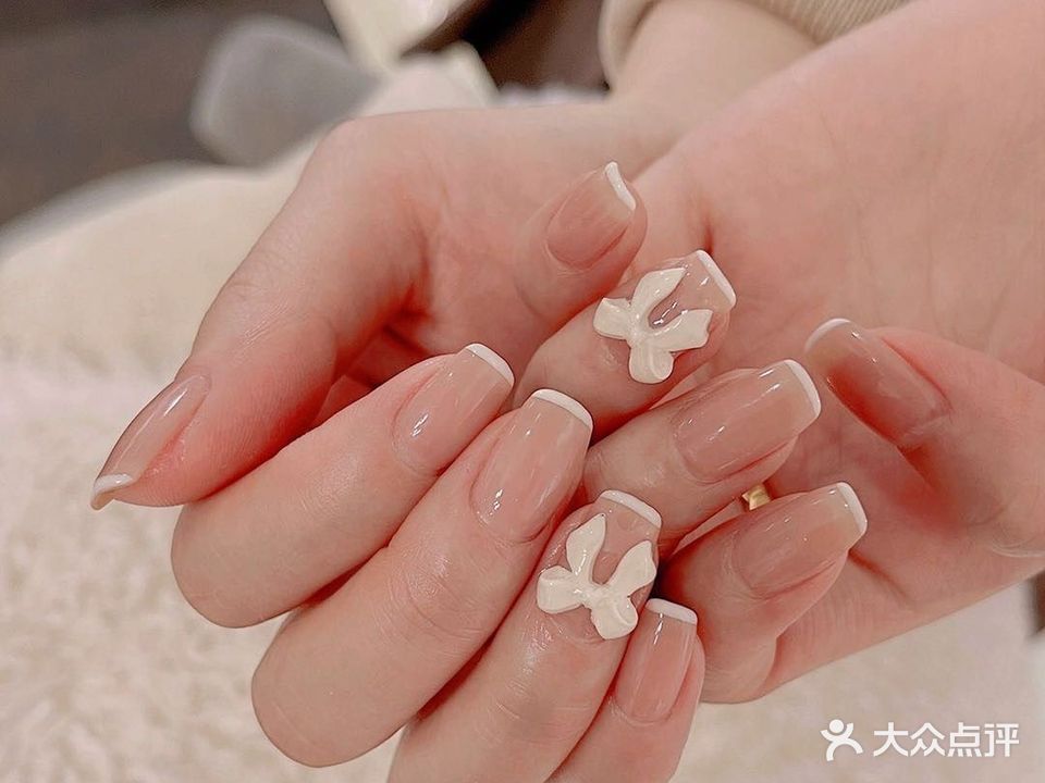 爱完美美甲美睫纹绣馆(生源时代广场店)