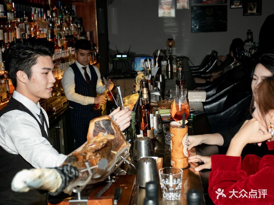 品泽TASTE BAR(绿地店)