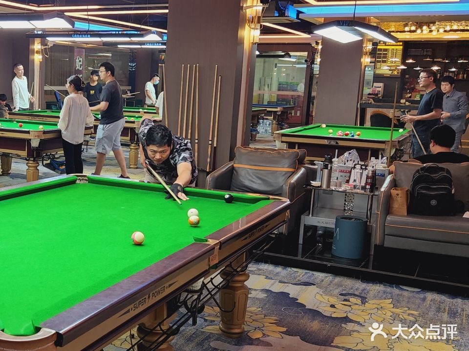 艾尚·乔氏台球俱乐部(琅西店)