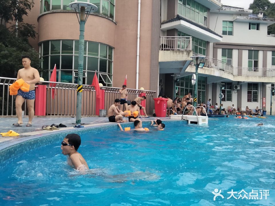 云鼎天池游泳馆