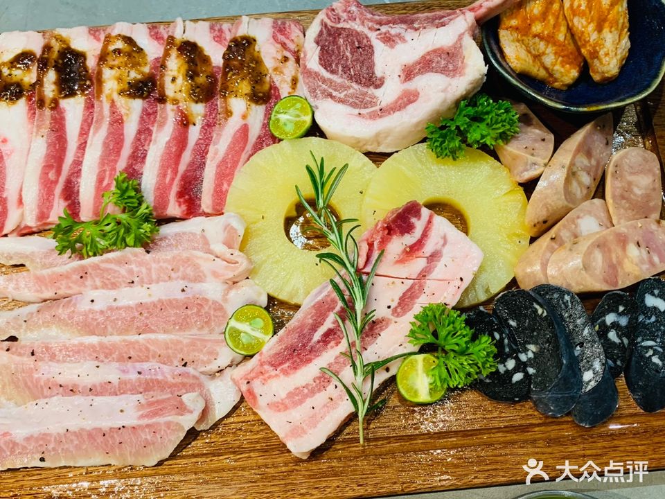 肉团团·碳火烤肉