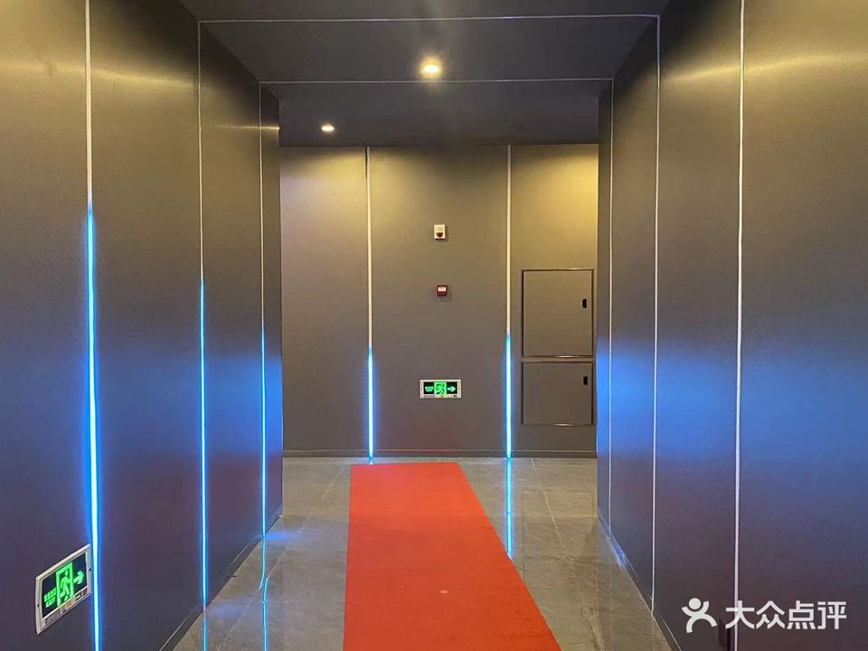 鑫隆乐KTV(钱湖天地店)