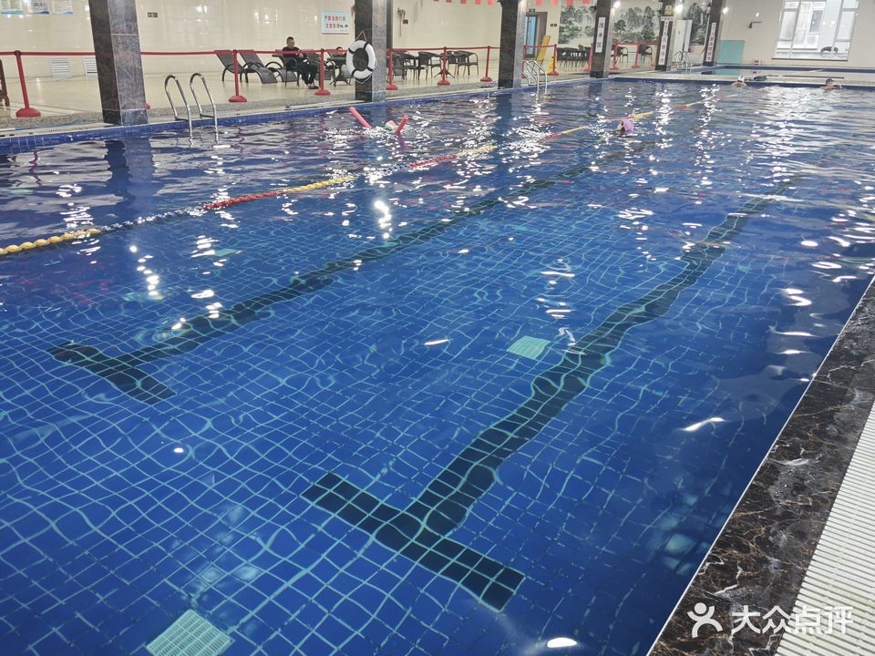 海阳锐健游泳馆