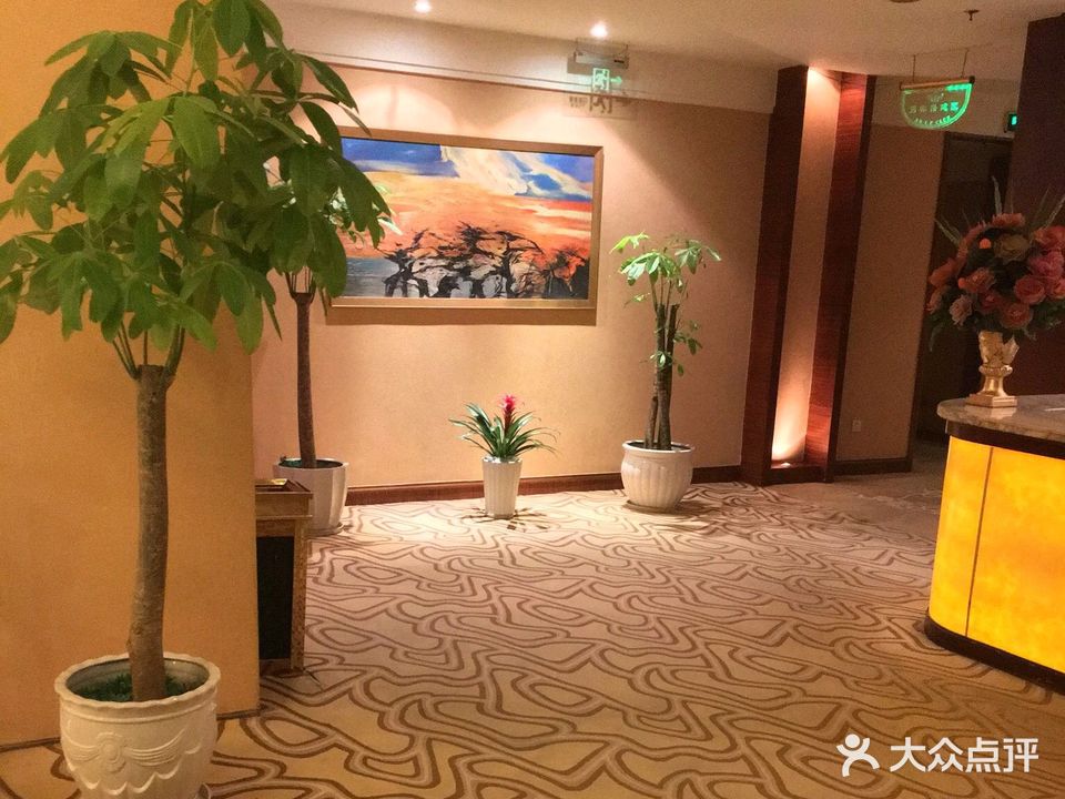 SQS山泉水养生SPA(华岩寺路店)
