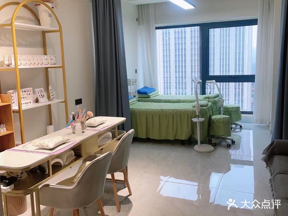 水芙蓉美容美甲美睫