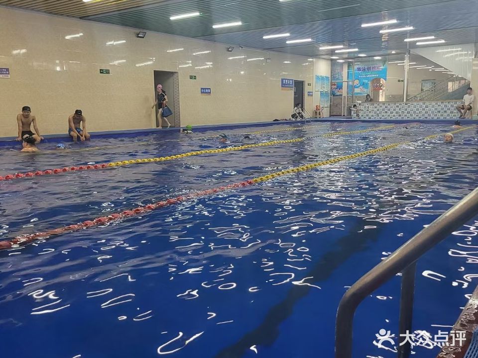熙瑞国际游泳健身会所