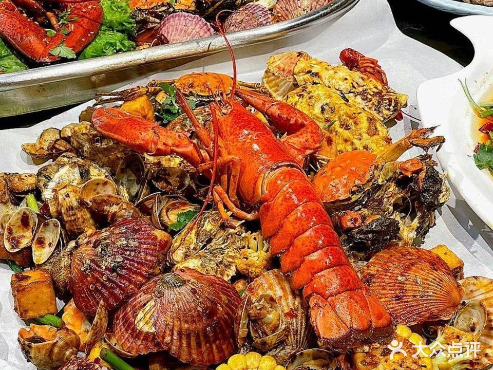 老街里·啤酒屋海鲜戳子肉(台东步行街店)