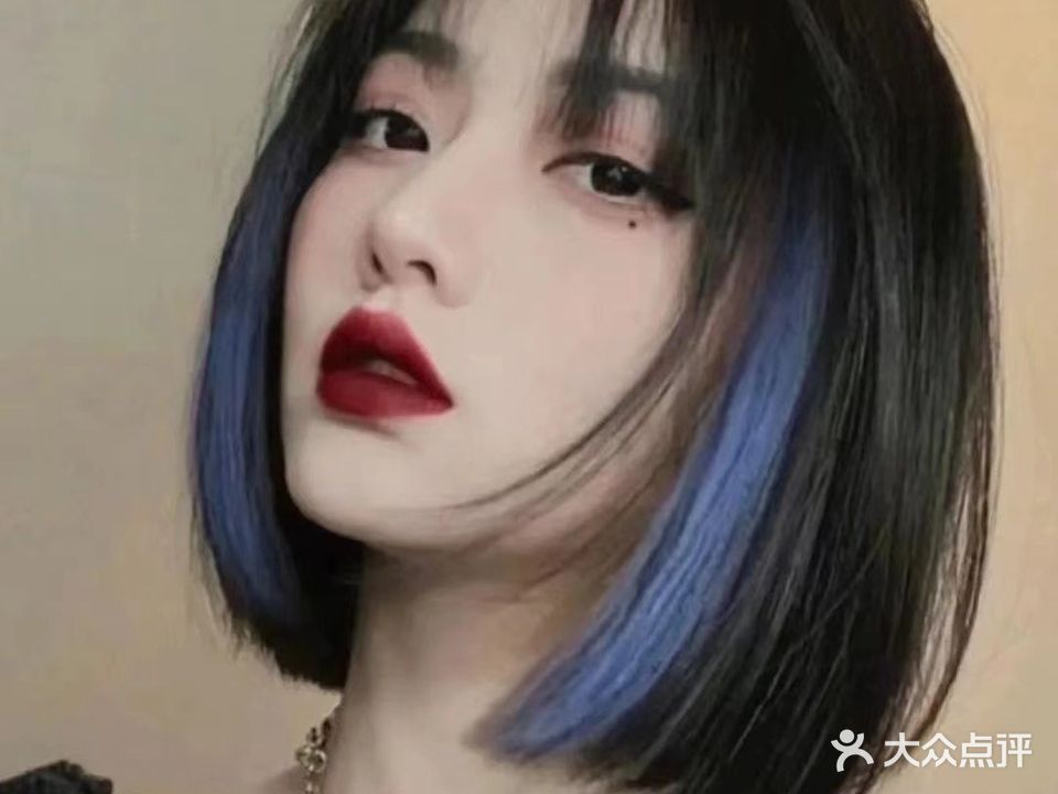 湛艺美发专家(百姓店)