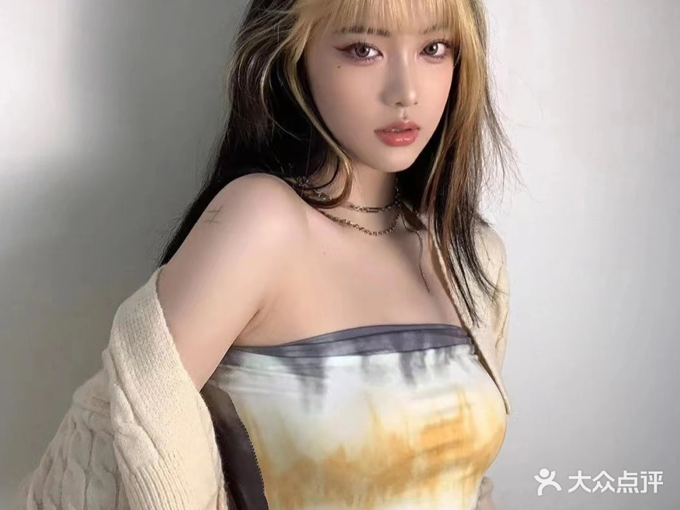 D·M Hair Salon迪曼烫染店
