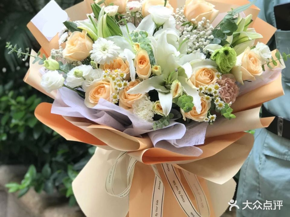朵朵鲜花屋(金华火腿大楼西北)