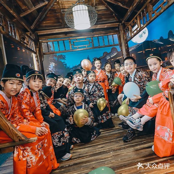 悦河马沉浸式剧情排队馆(前门店)