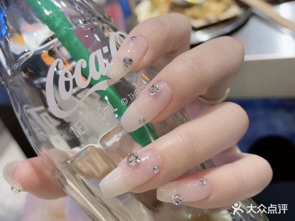 魅甲纹绣美甲美睫