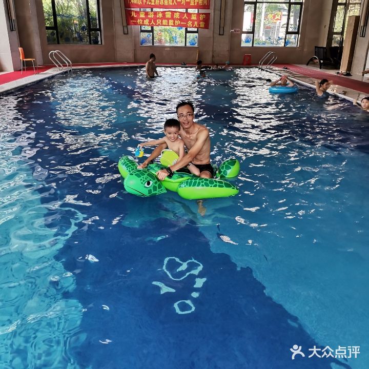 东坑豪庭恒温游泳馆