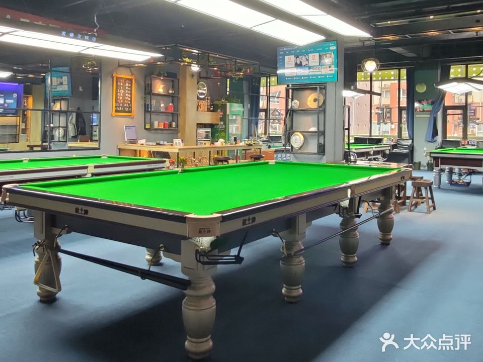 发烧友球道台球棋牌会所