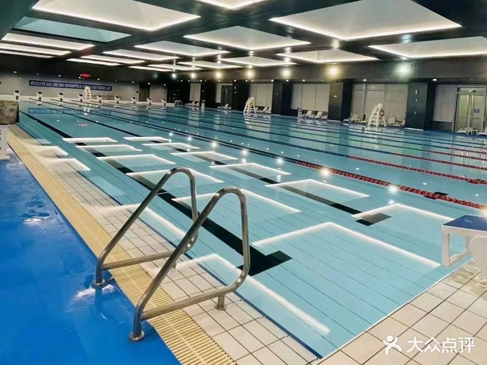 埃克斯游泳健身房