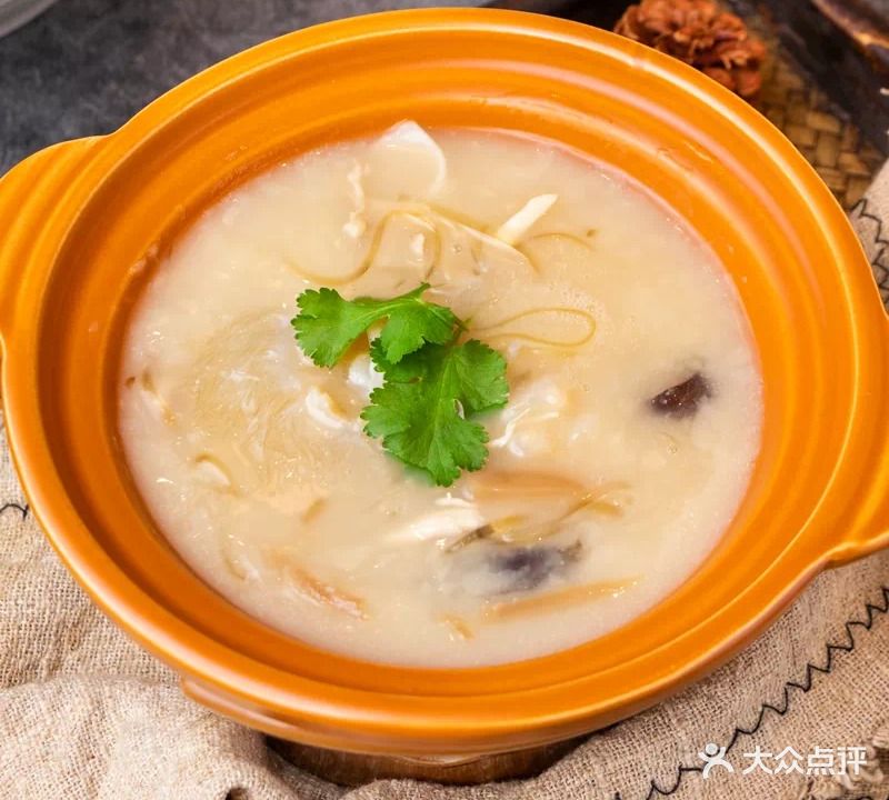 亚明美食燕鲍翅(龙桥店)