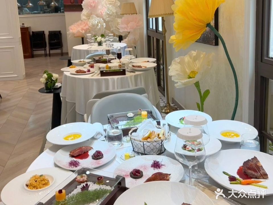 汀·澐·阁中法容和料理(北京路店)