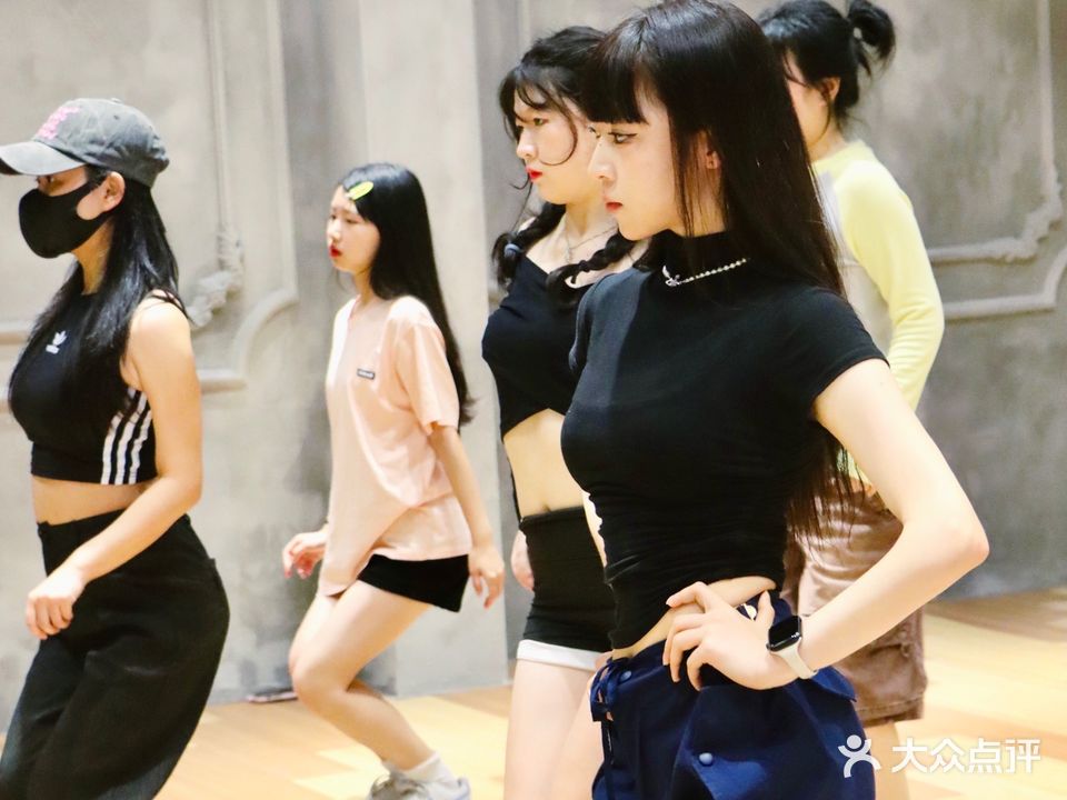 舞室厂牌