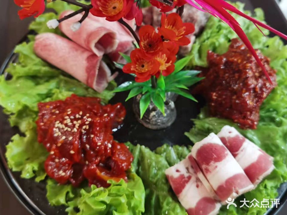 大韩吉牛炭火烤肉(林芝黄金商业楼店)