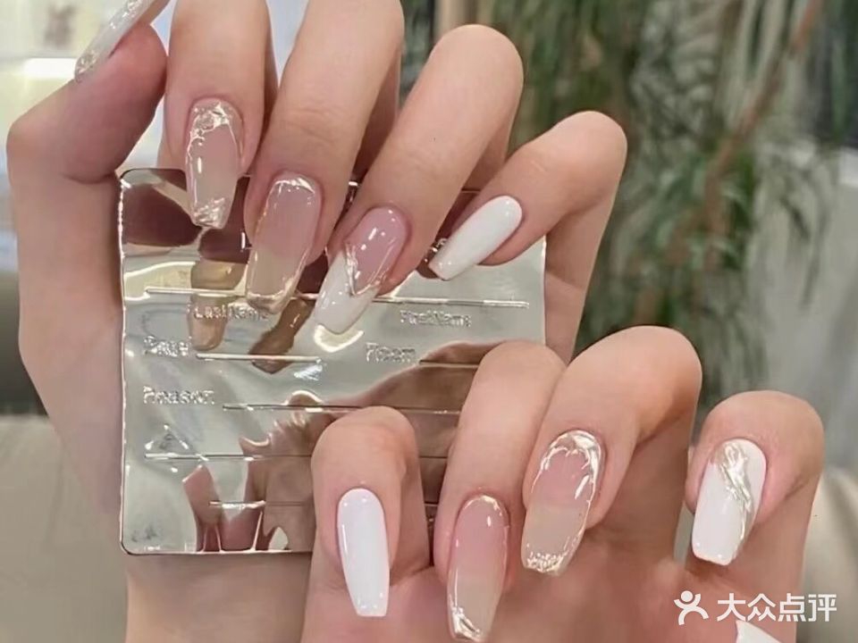 花海靓妆·Nail美睫美甲