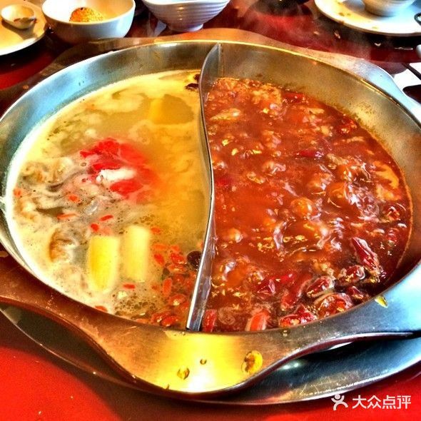 傣伞牛肉肉菌火锅(告庄西双景星光店)