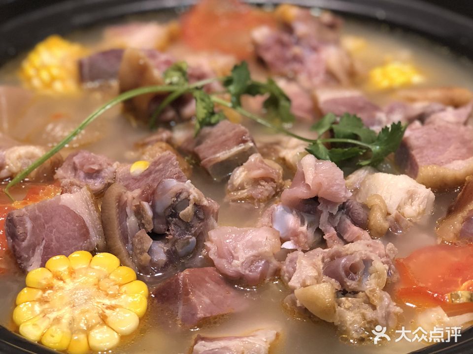 舌尖上的腊猪蹄花锅·牦牛火锅