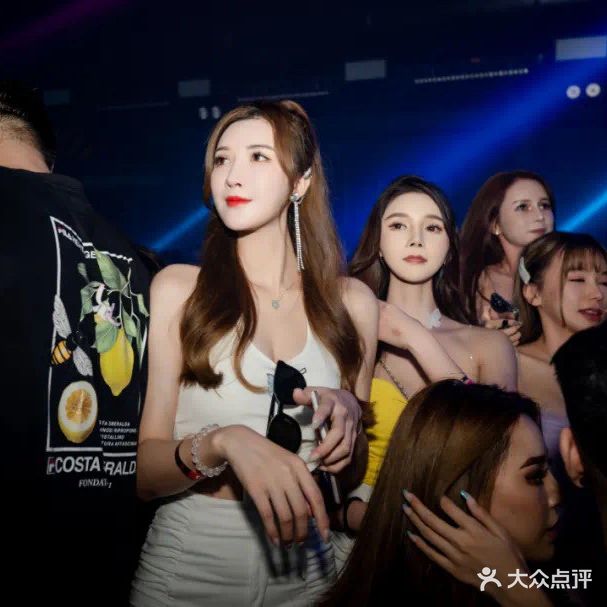 临颍superpanda熊猫酒吧