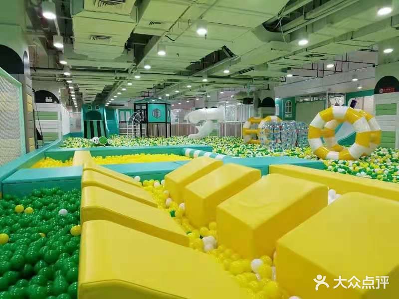 赛安运动亲子乐园(百汇时代广场店)