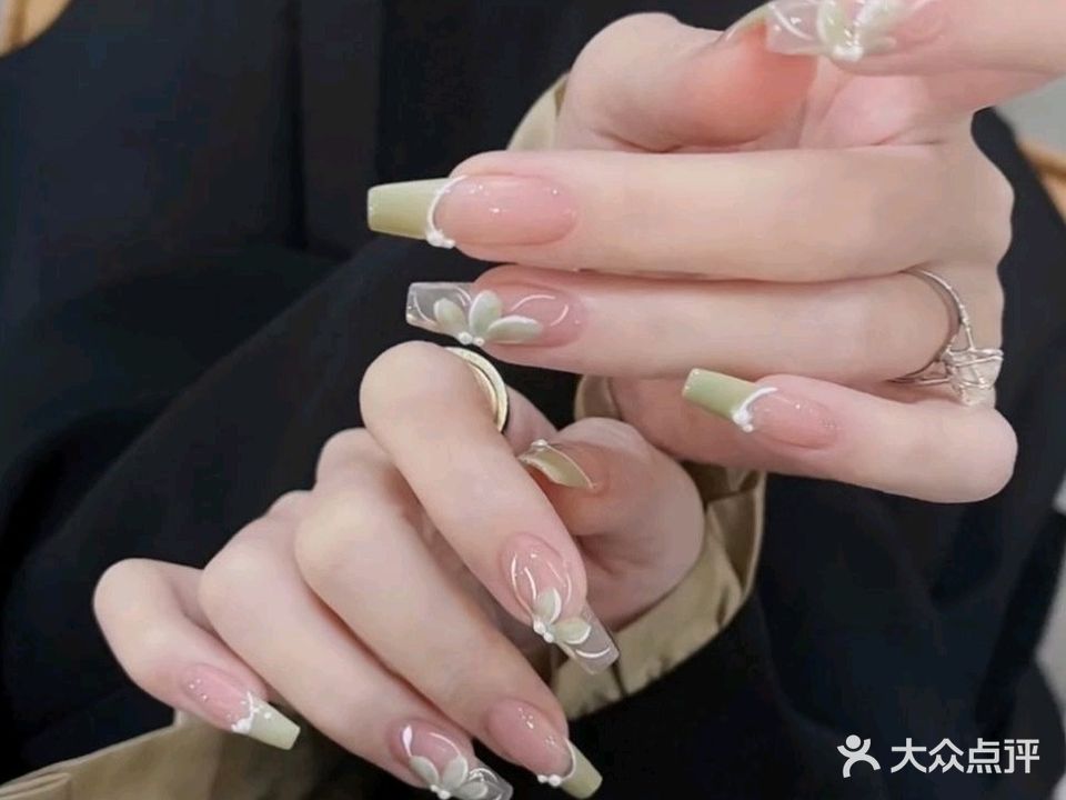 嘟嘟美容美睫(巨丰小区店)