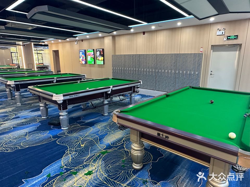 一杆清台球俱乐部