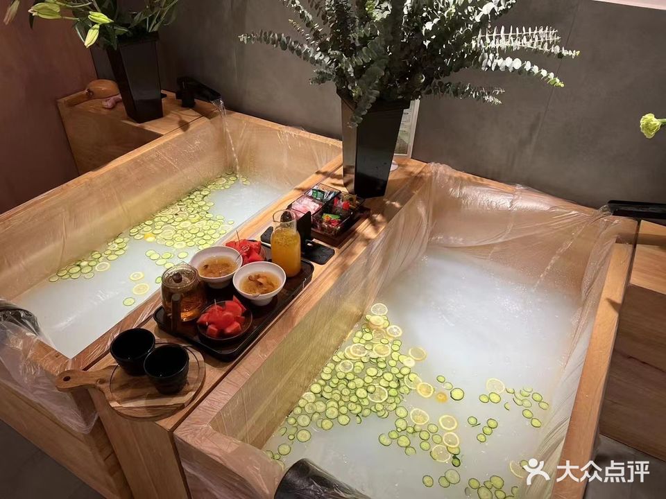 美UU美肌美睫美甲女子洗浴店