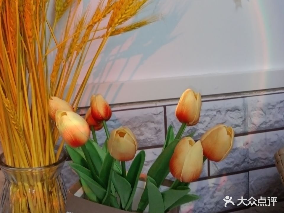 艺漾皮肤管理美甲美睫
