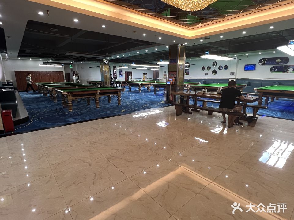 多德易桌球气派会(海三西路店)