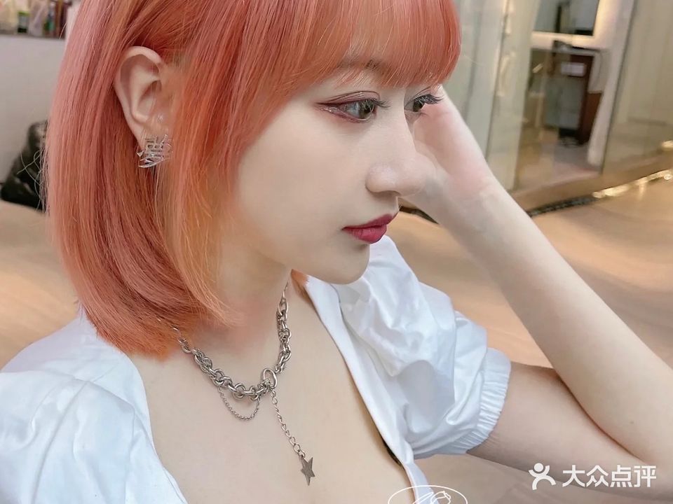 魔发界美发沙龙(物资大厦店)